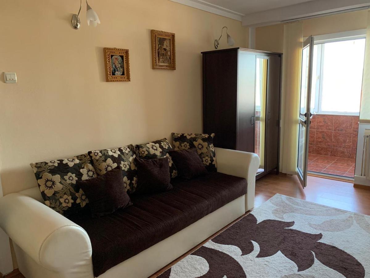 Apartament Онещи Екстериор снимка