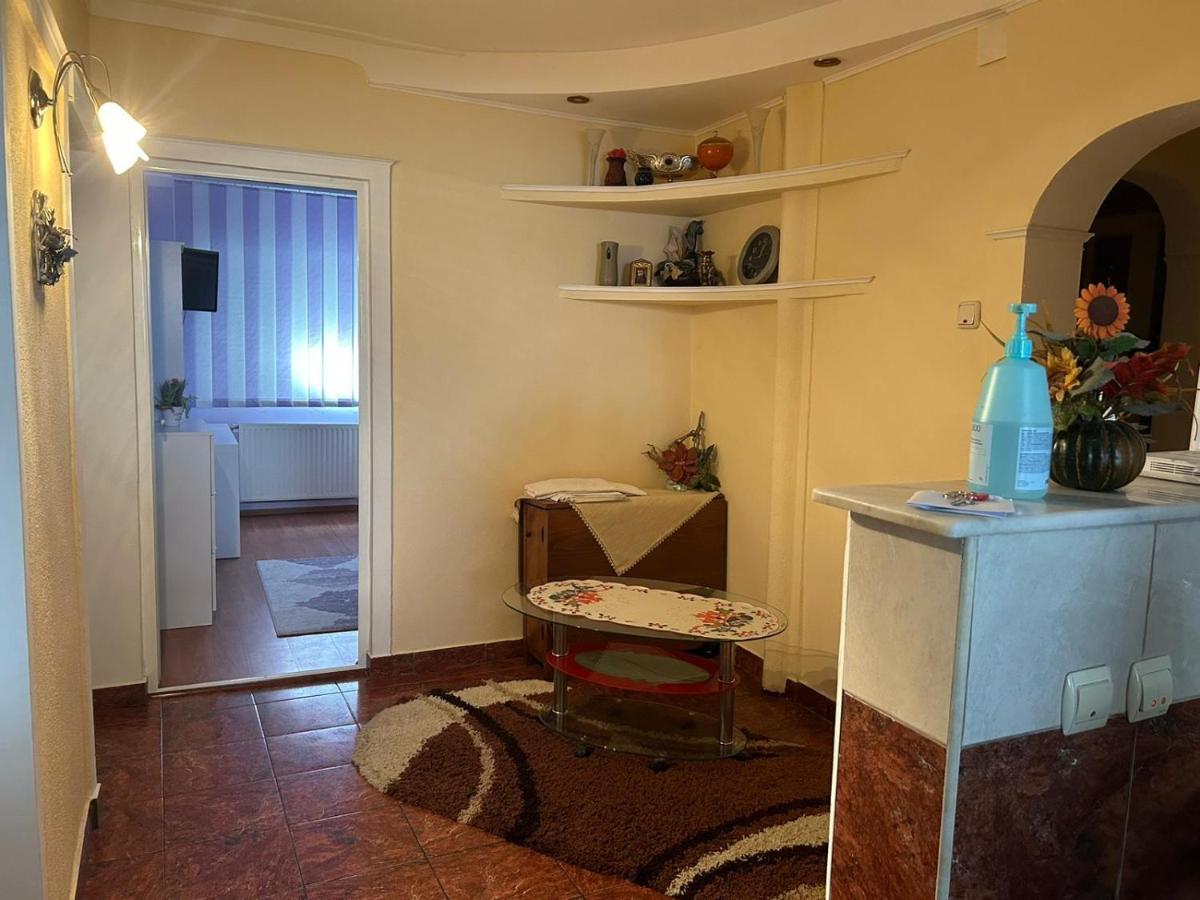 Apartament Онещи Екстериор снимка